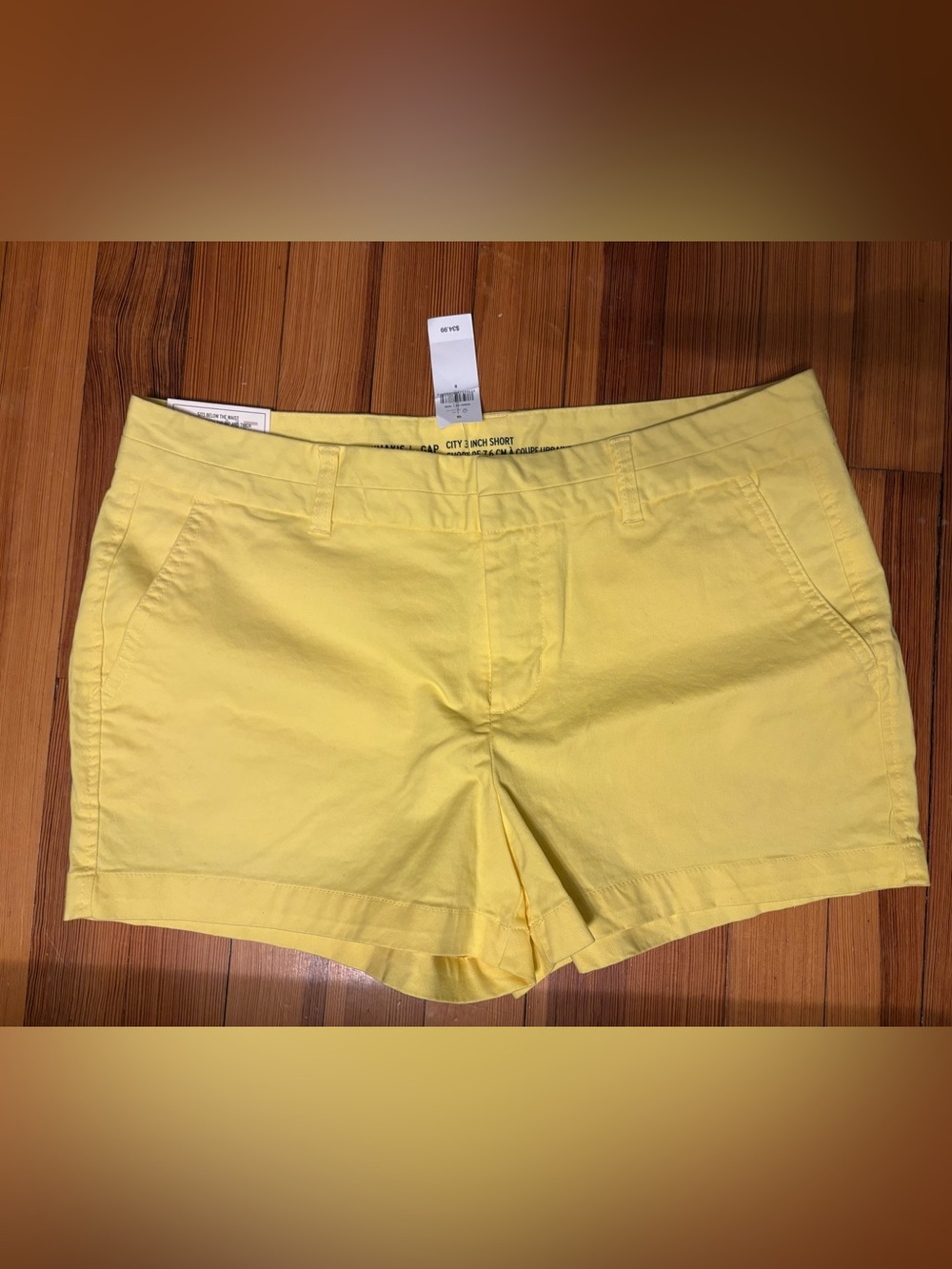 NWT Gap Classic Yellow Women's City Cotton Shorts